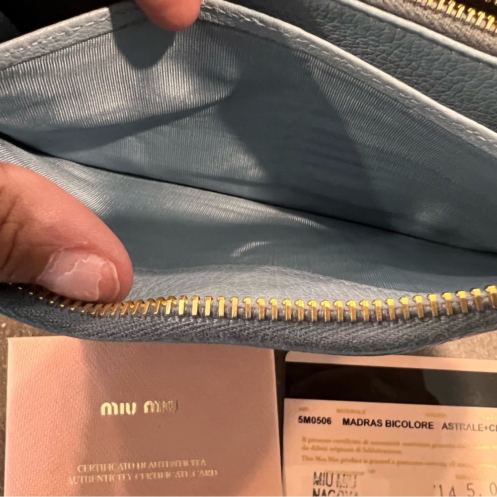 Euc Miu Miu Zippy Wallet - image 8